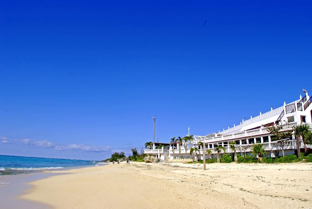 Morimar Resort Hotel Йомитан Екстериор снимка