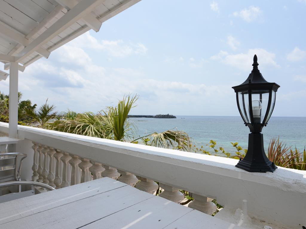 Morimar Resort Hotel Йомитан Екстериор снимка